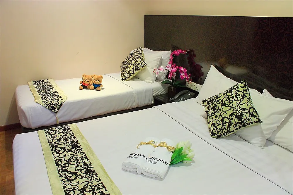 Ibis Budget Singapore Emerald 2*,