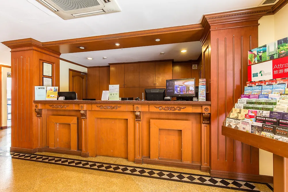 Ibis Budget Singapore Emerald 2*,
