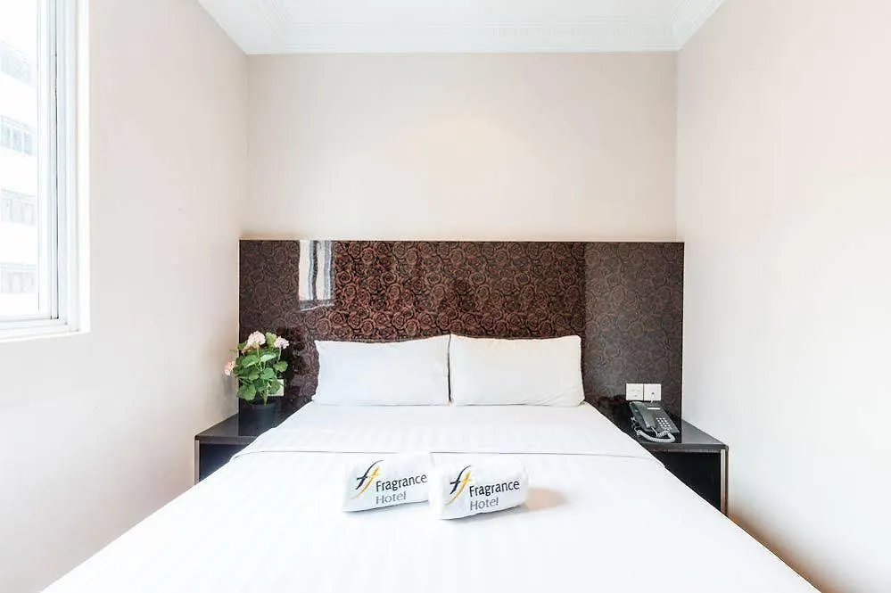 Ibis Budget Singapore Emerald 2*,